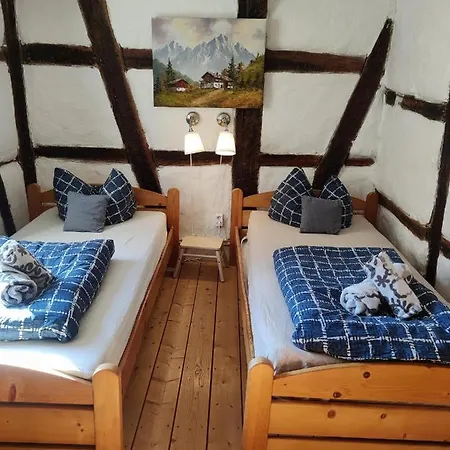 Gemuetliche Gaestezimmer In Einem Neu Sanierten Fachwerkhaus דירה *
