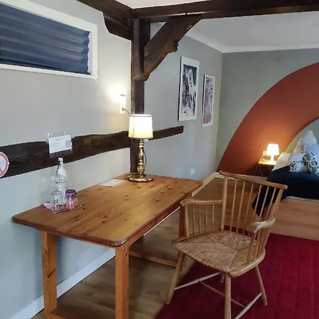 Gemuetliche Gaestezimmer In Einem Neu Sanierten Fachwerkhaus Apartament