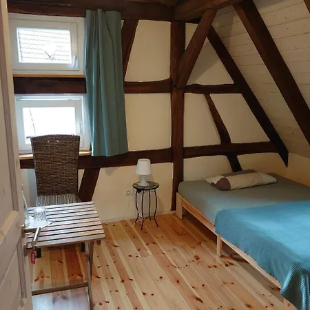 Gemuetliche Gaestezimmer In Einem Neu Sanierten Fachwerkhaus דירה Gundelbach