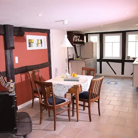 Gemuetliche Gaestezimmer In Einem Neu Sanierten Fachwerkhaus Apartment